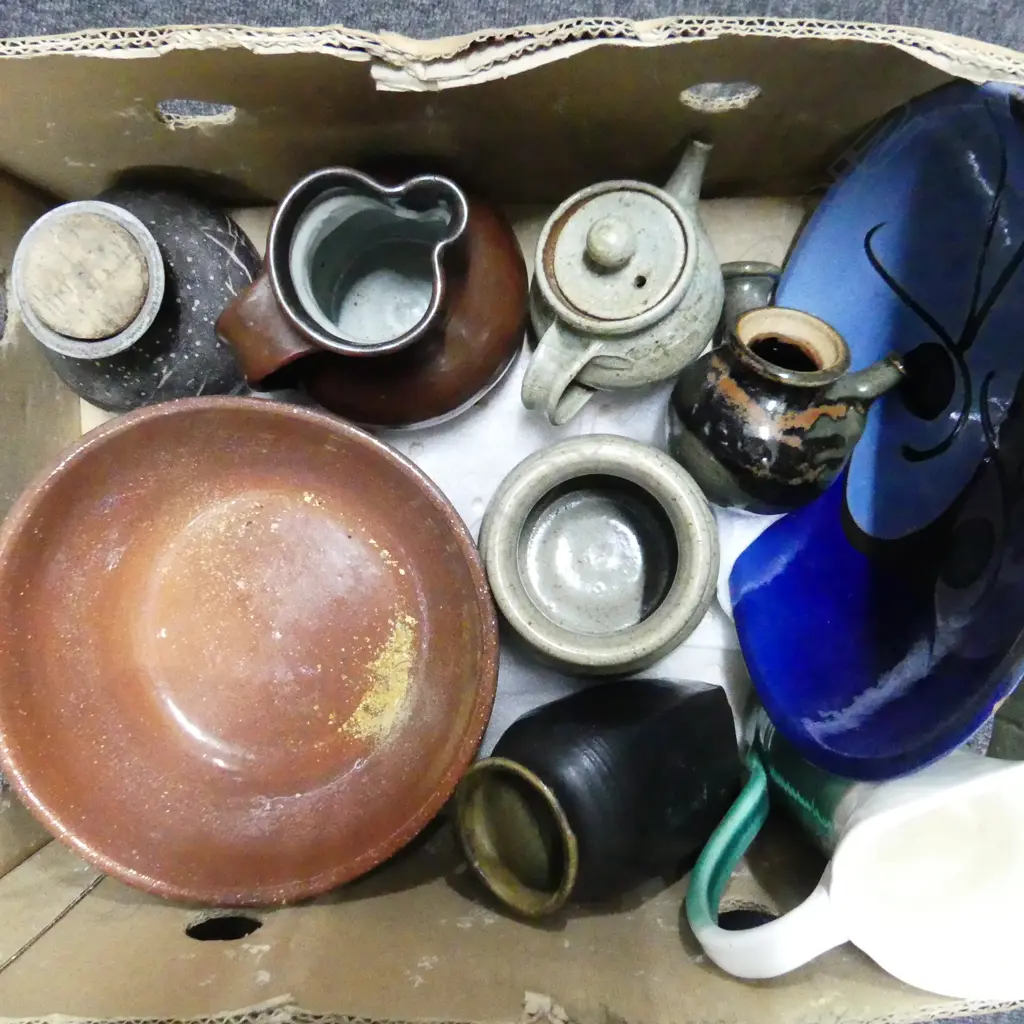 ASST NZ POTTERY Image 1++