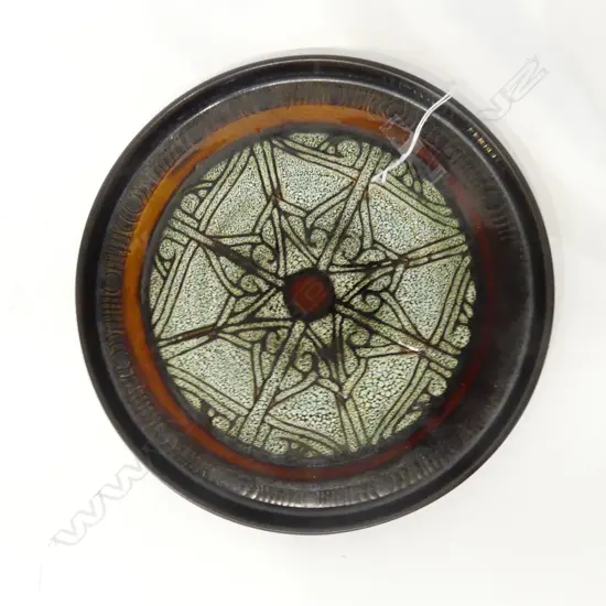NEWLYN CORNWALL CELTIC POTTERY   PLATE D 240 MM