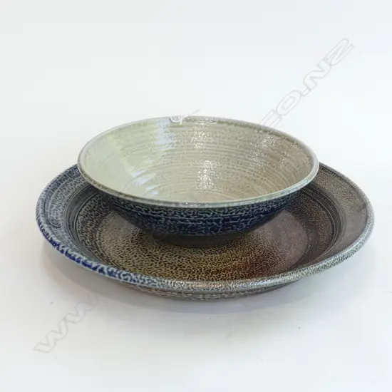 2 x JOHN WINEERA (TE HORO) SALT GLAE POTTERY BOWLS largest Dia.365mm