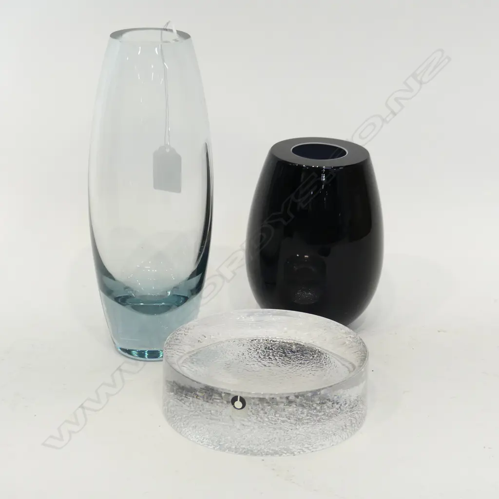 3 ART GLASS PCES: 2 VASES; HOMLEGAARD H.230mm & ZWIESEL + PUKEBERG DISH 130mm dia Image 1++