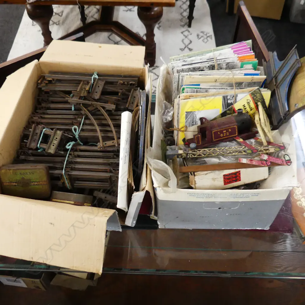 2 BOXES VINTAGE TRAIN TRACK + MAGAZINES ETC Image 1++