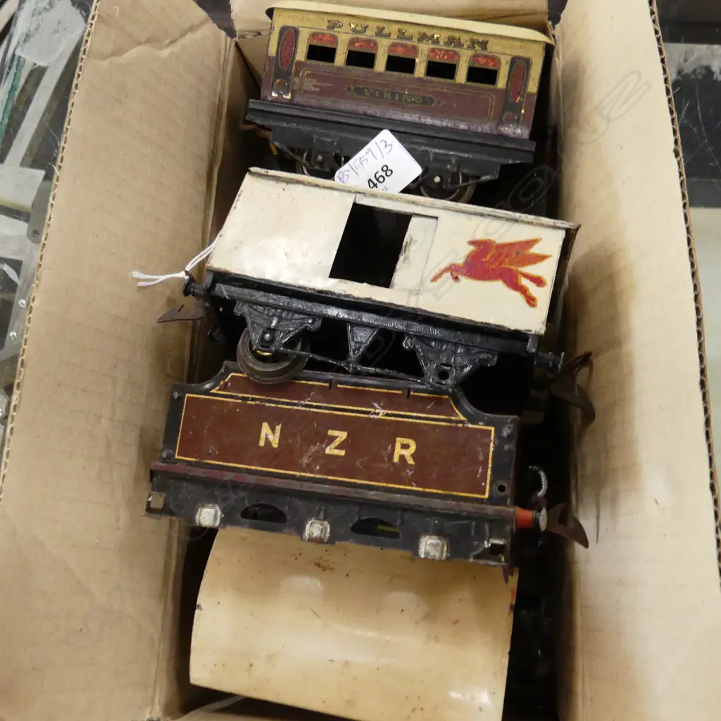 8 ASST. VINTAGE TRAIN CARRIAGES Image 1++