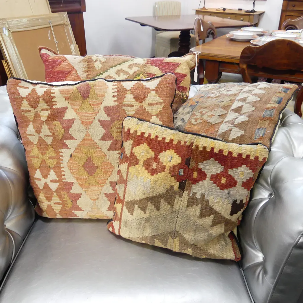 4 KELIM CUSHIONS Image 1++