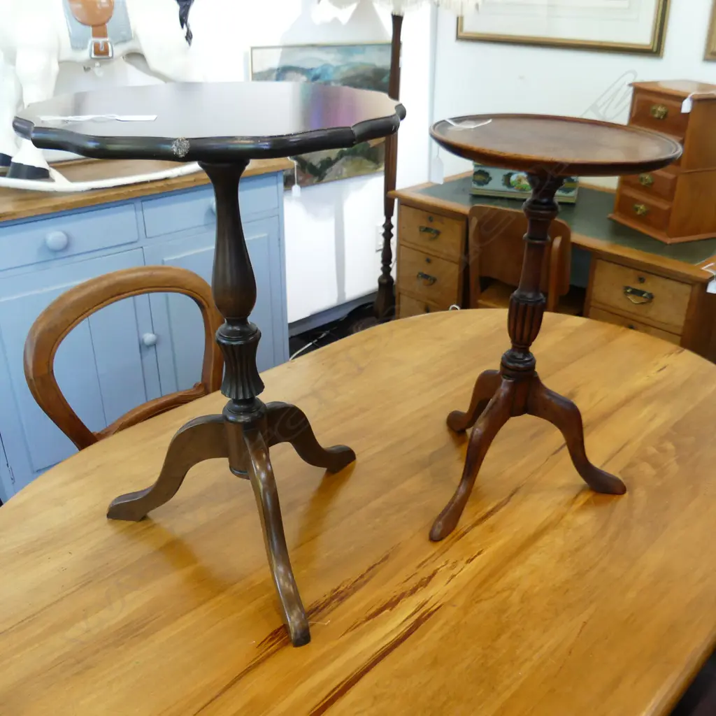2 MAHOGANY WINE TABLES H.570 / 515mm Image 1++