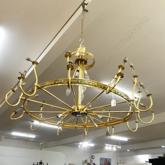 LARGE BRASS WAGON WHEEL CENTER LIGHT DIA 900MM