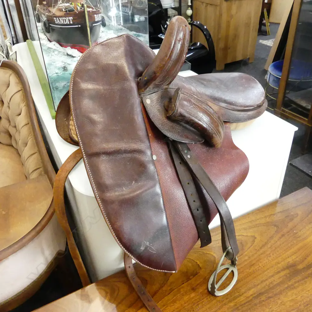 ORIG OLD SIDESADDLE IN GOOD CONDITION WITH STIRRUPS ETC. Image 1++