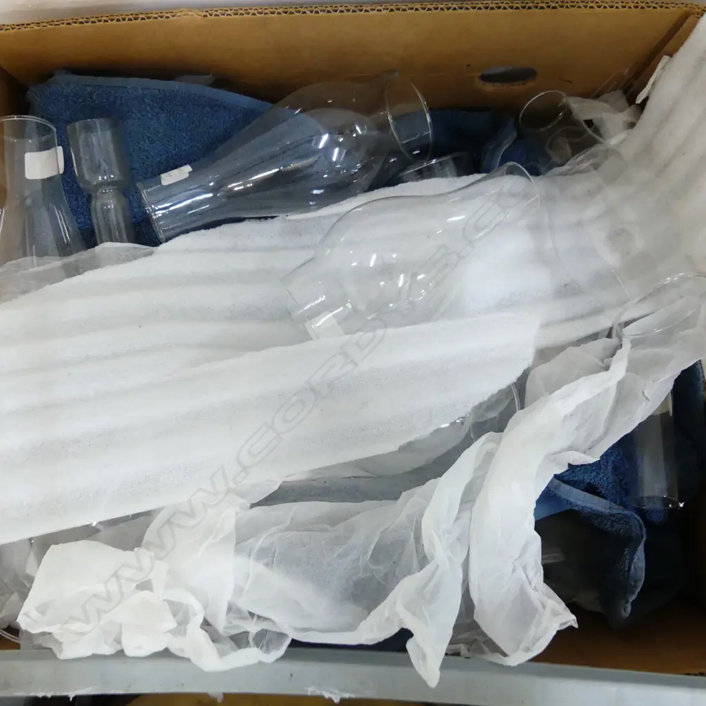 BOX LOT KERO LAMP FUNNELS Image 1++