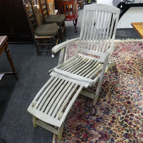 WOODEN STEAMER CHAIR