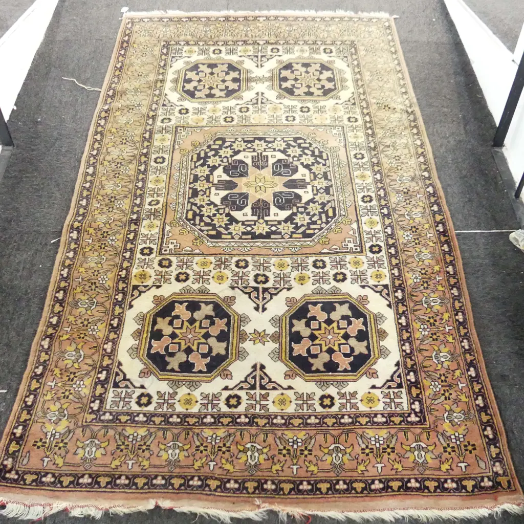 HAND KNOTTED ALL WOOL RUG 1950x1210mm Image 1++