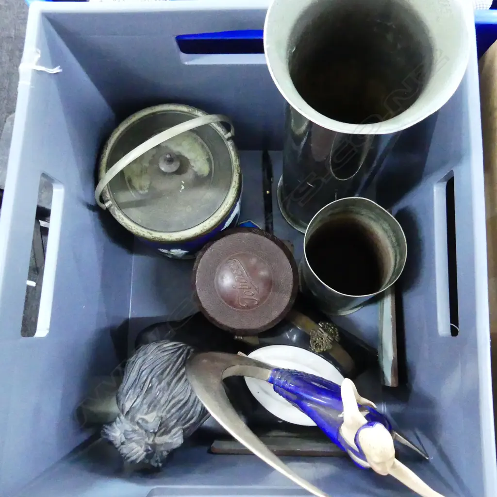 BOX LOT BISCUIT BARREL BRASS SHELLS BUST ETC Image 1++
