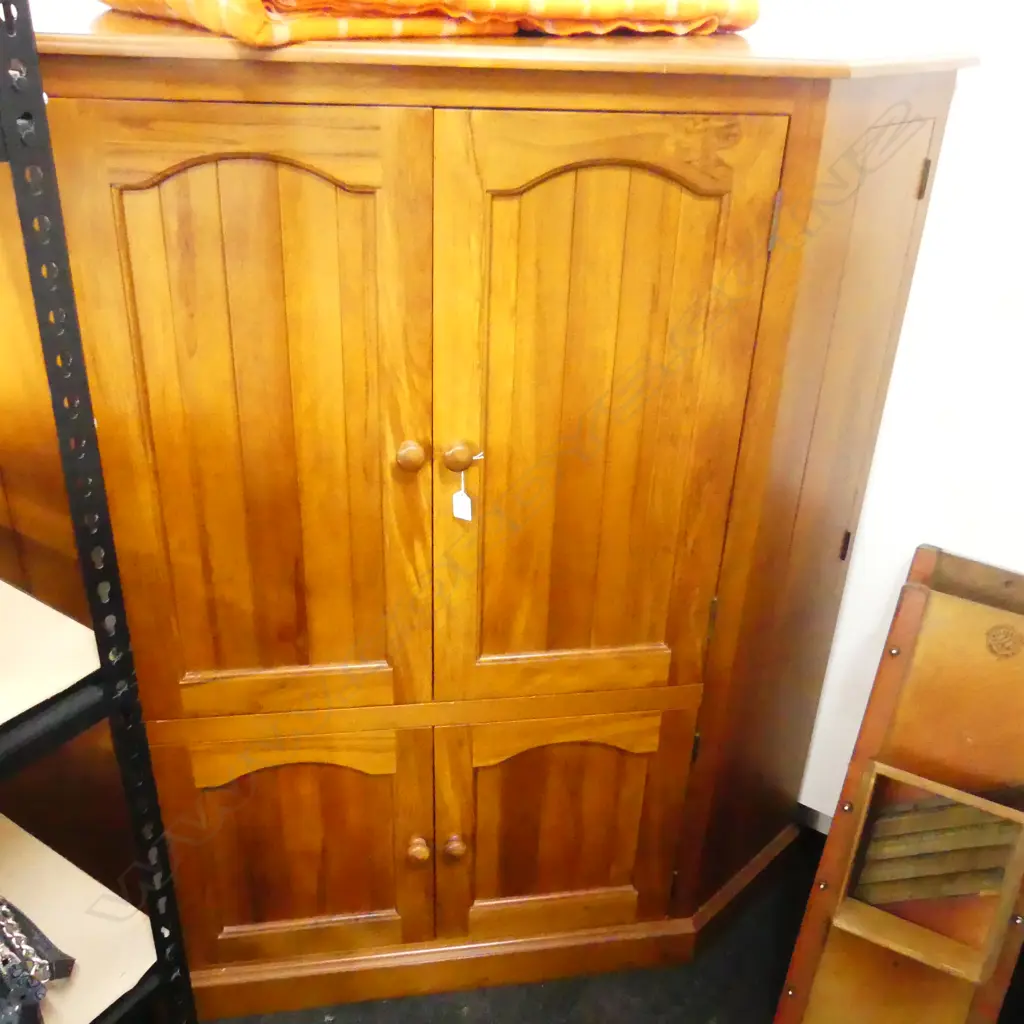 RIMU TV ENTERTAINMENT CORNER CABINET 1370x550x1400mm Image 1++
