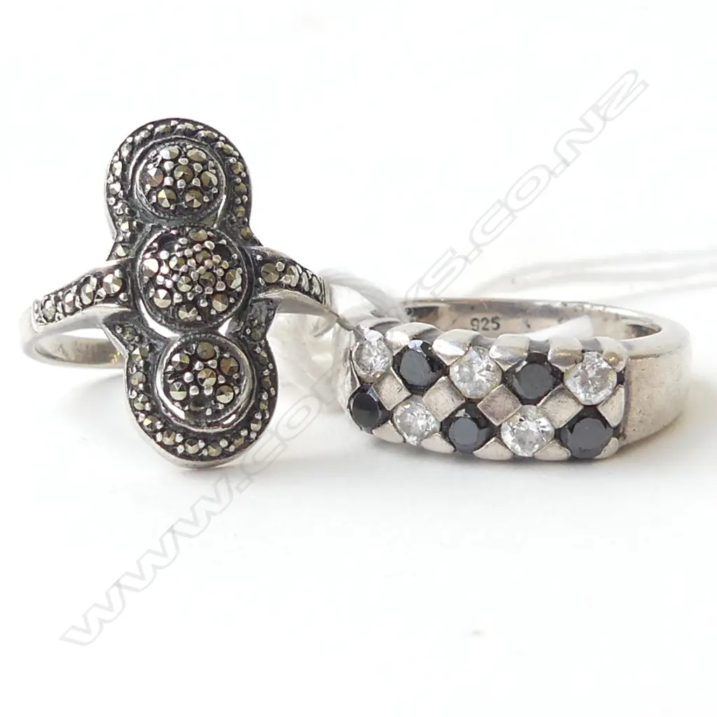 2 925 SILVER RINGS SIZE J & K Image 1++