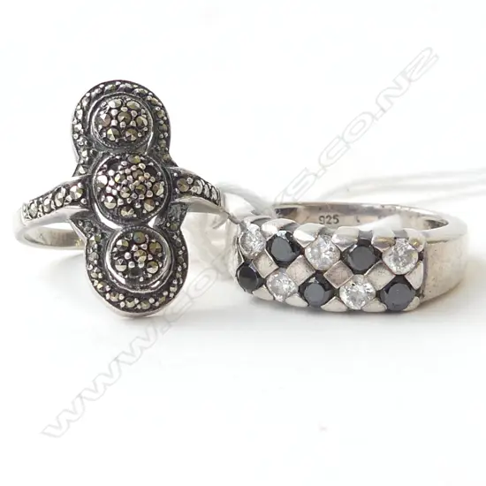 2 925 SILVER RINGS SIZE J & K