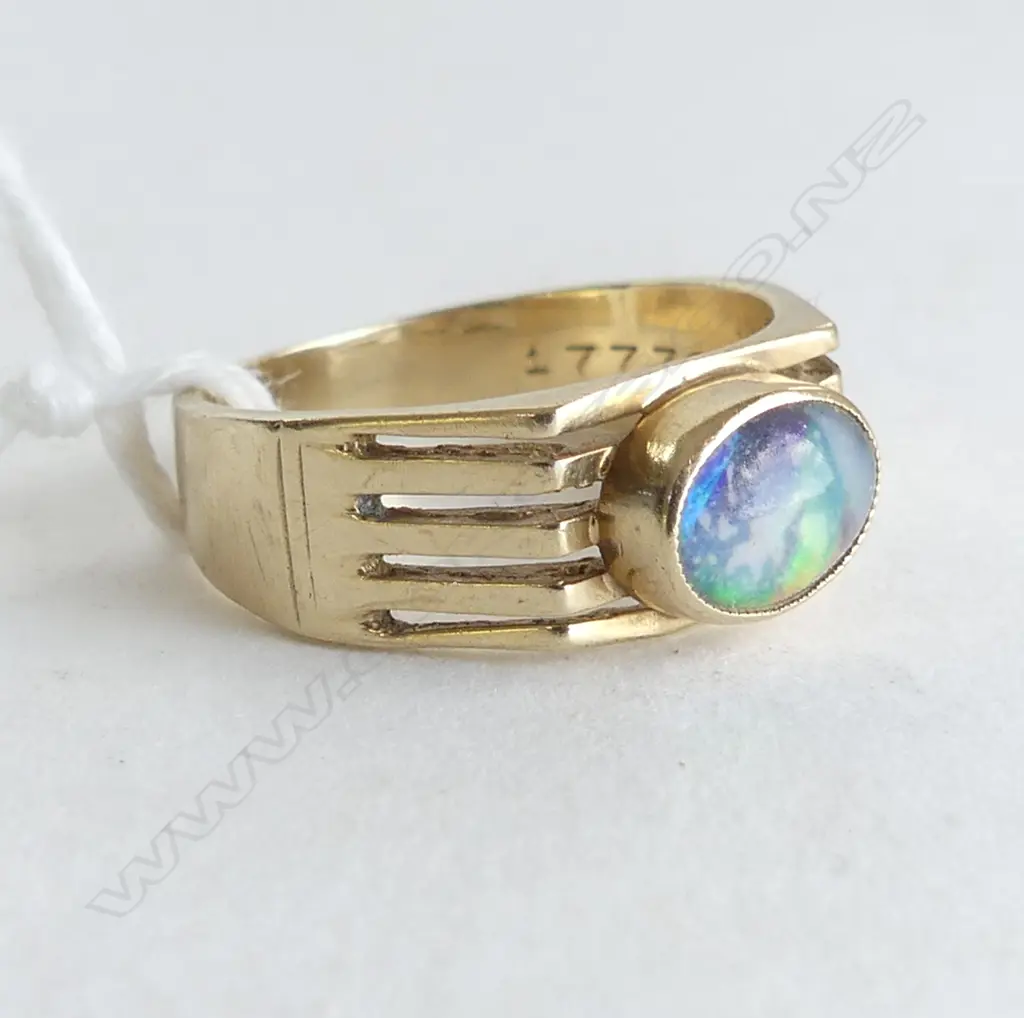 9CT TRIPLEX OPAL RING, 3.8gms SIZE N 1/2 Image 1++