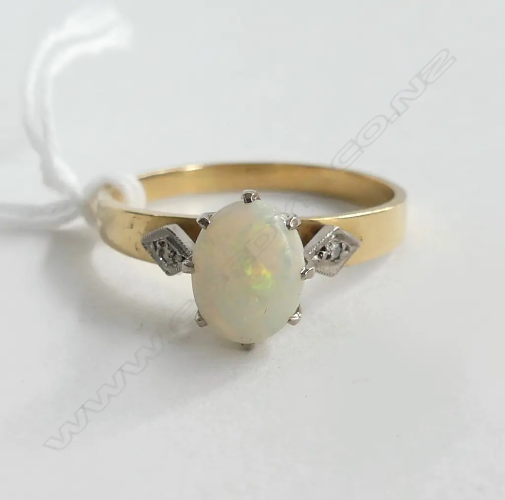 18CT MILK OPAL & DIAMOND RING 3.0gms SIZE Q 1/2 Image 1++
