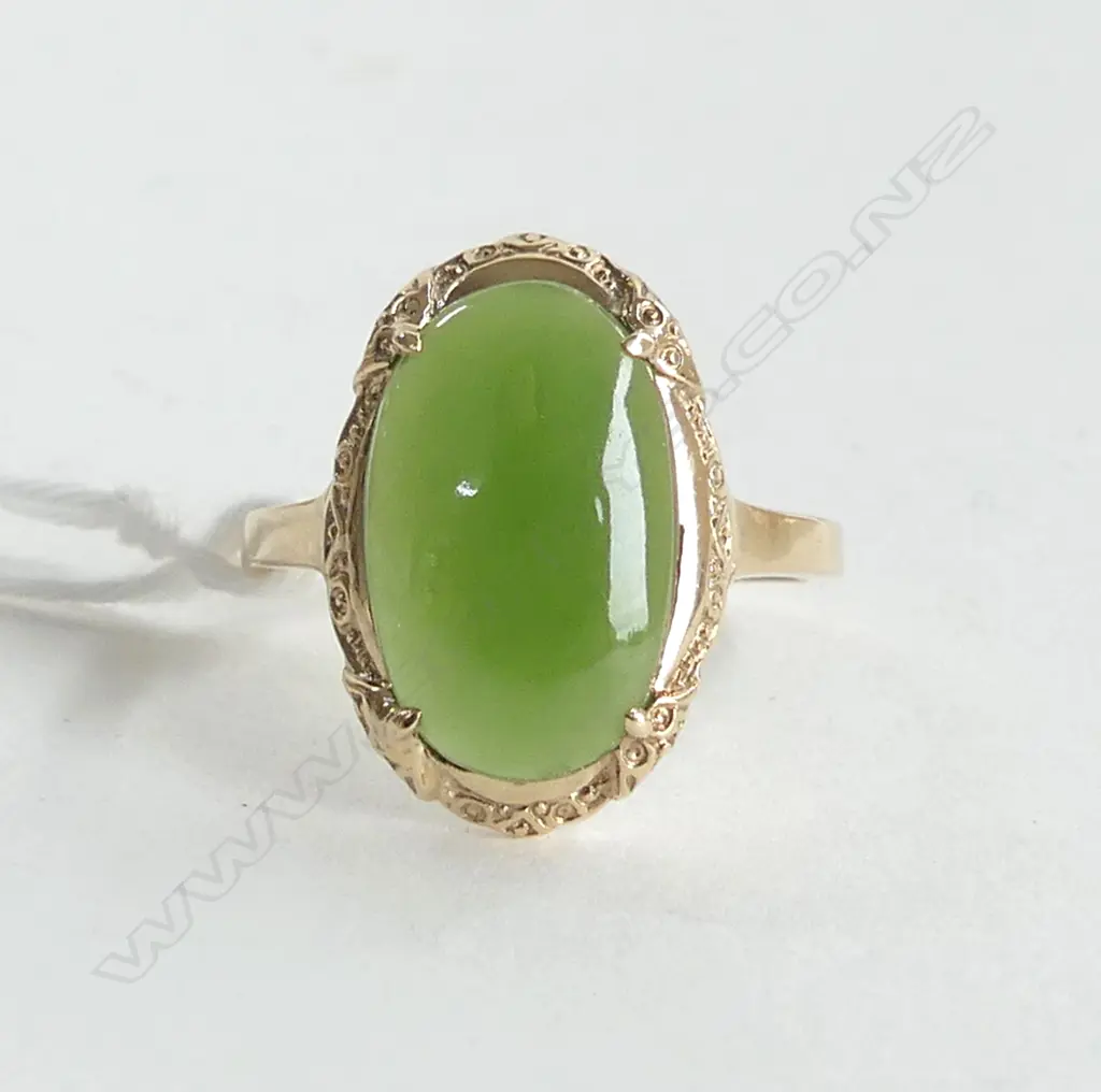 9CT GREENSTONE RING 3.7gms SIZE P Image 1++
