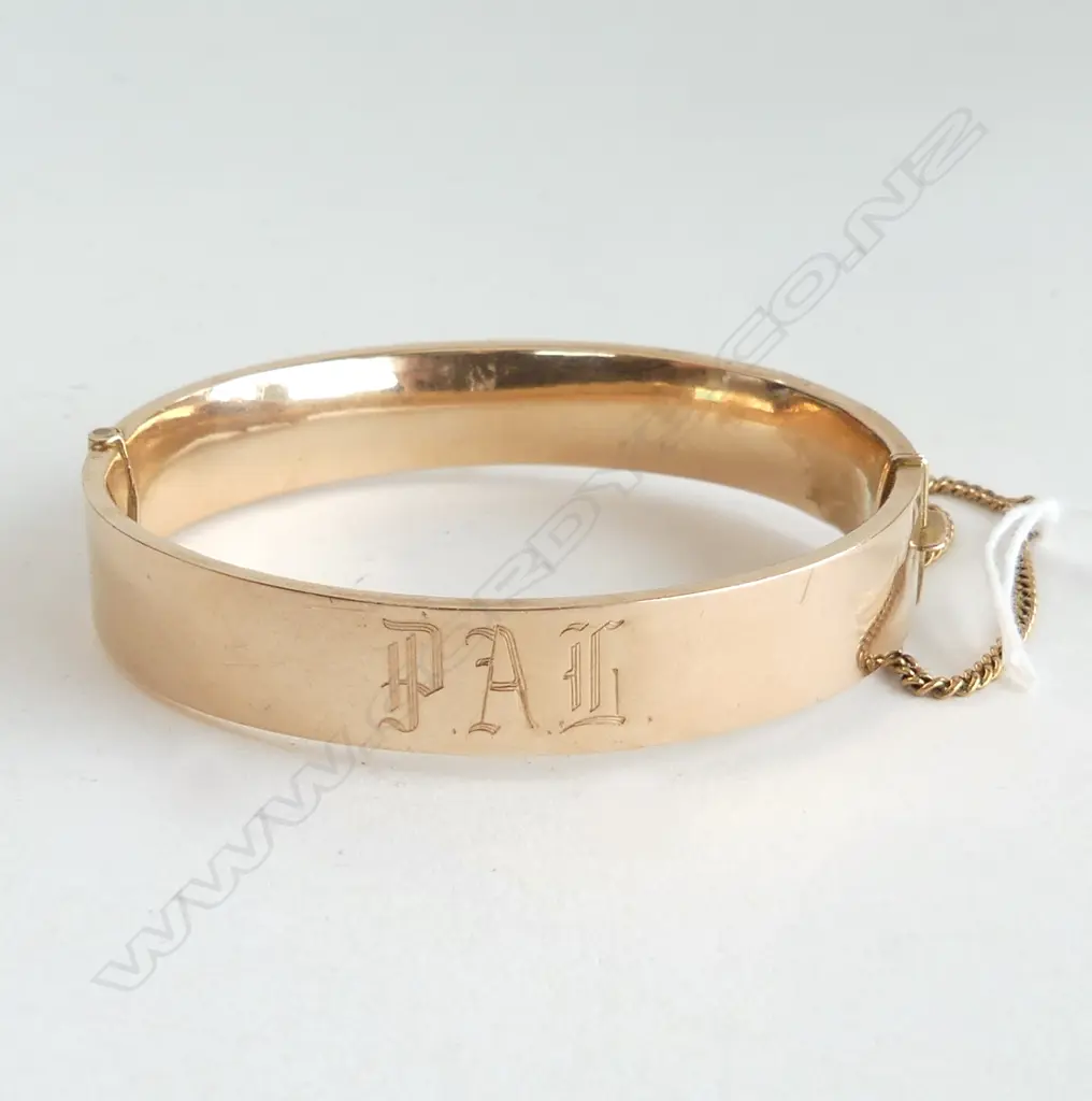 9CT WAX FILLED BANGLE 20.9gms Image 1++