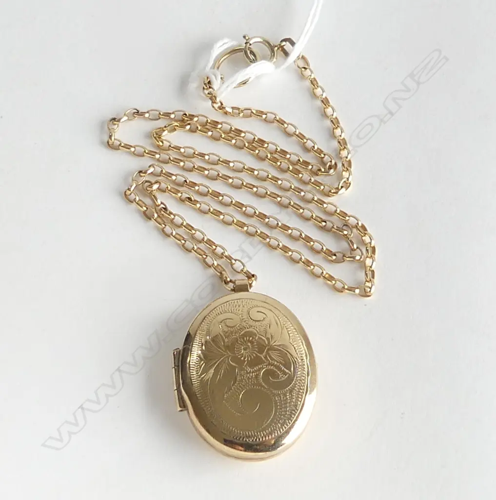 9ct YELLOW GOLD NECK CHAIN 5gms with GOLD PLATE (tested) LOCKET Image 1++