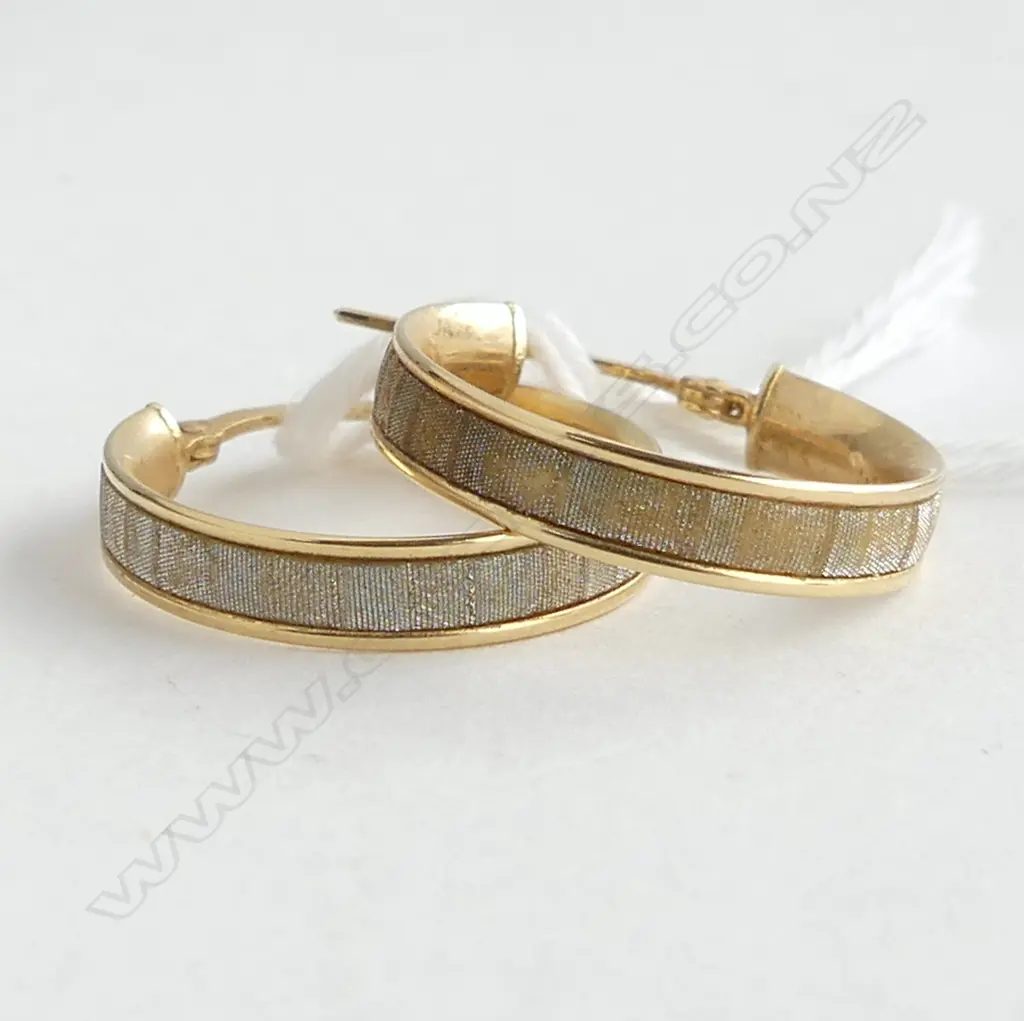 PR 9ct HOOP EARRINGS 1.6gm Image 1++