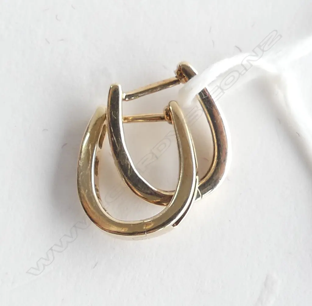 10ct DIAMOND SET HUGGIES 2.3gm Image 1++