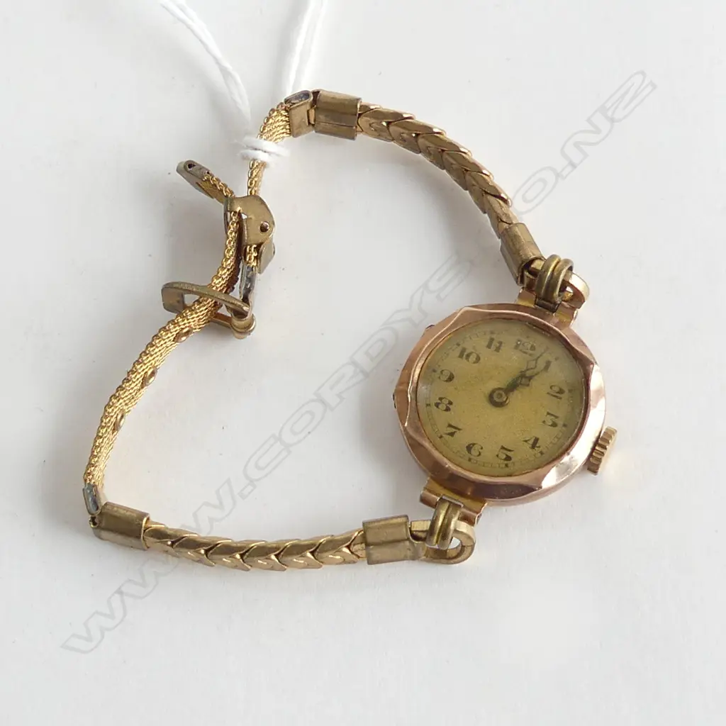 9CT GOLD LADIES WRISTWATCH PLATED STRAP Image 1++