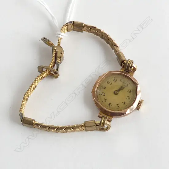 9CT GOLD LADIES WRISTWATCH PLATED STRAP