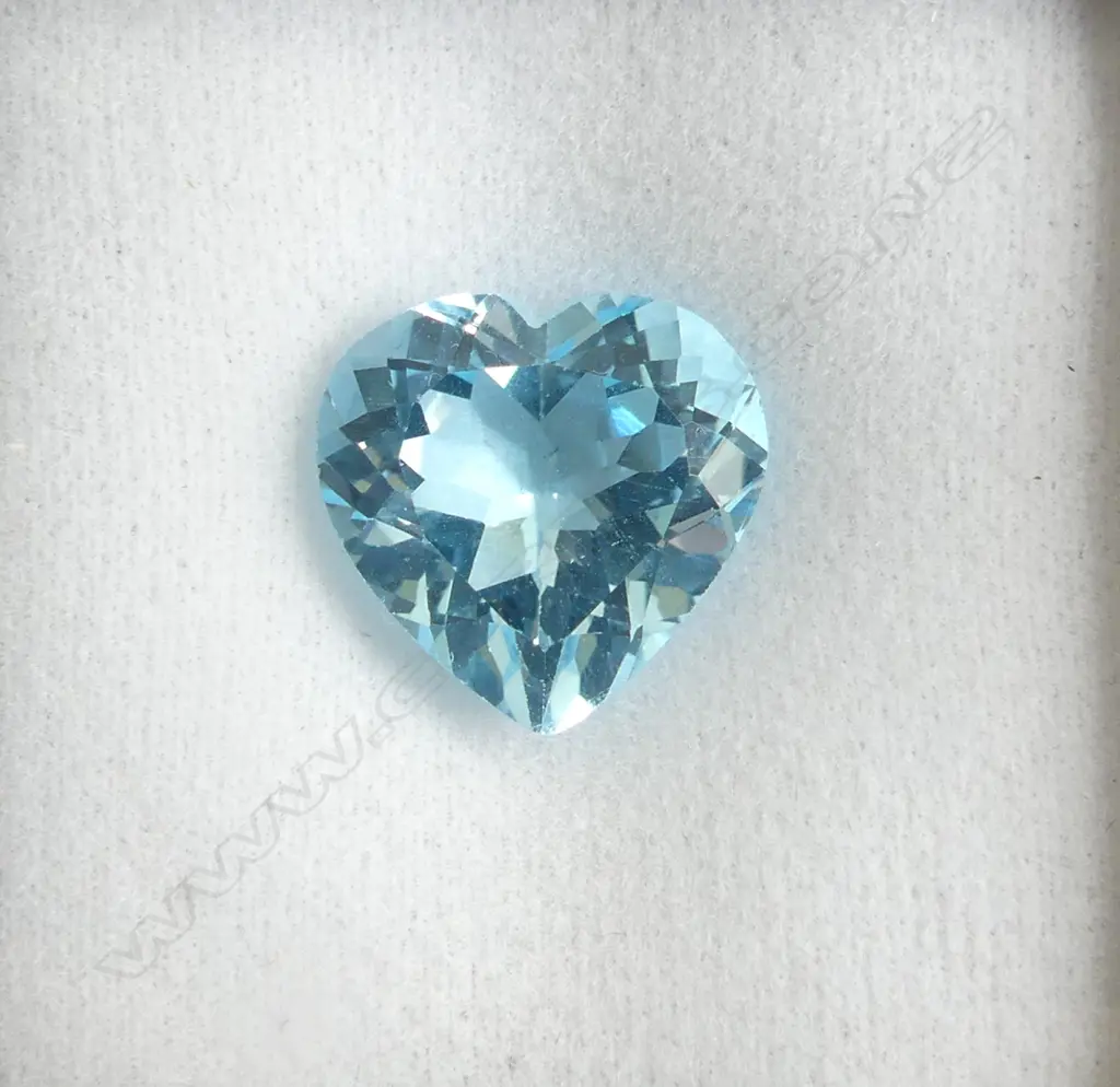 BLUE TOPAZ HEART FACETED CUT 8.46ct, AIG REPORT Image 1++