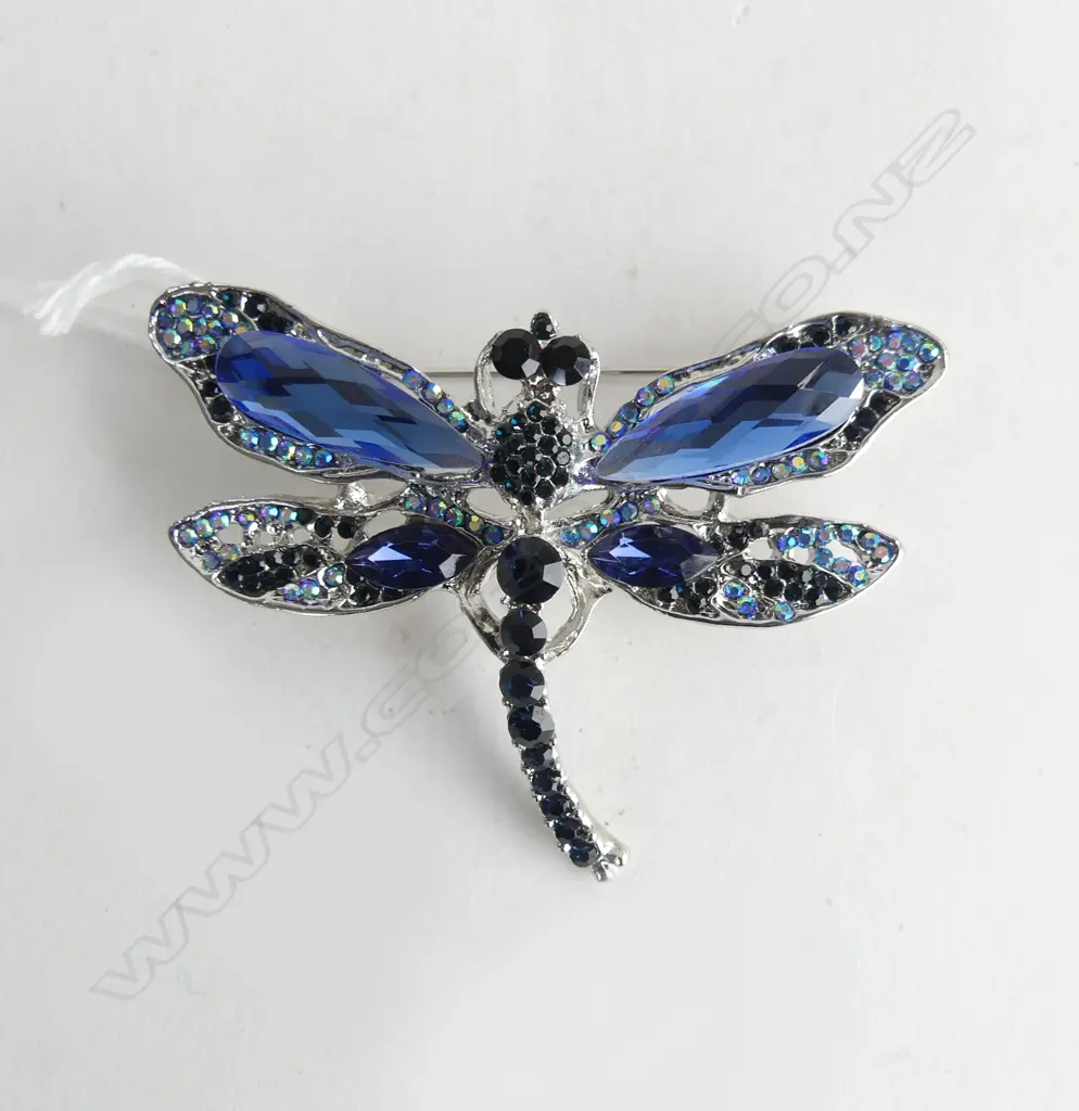 MODERN COSTUME DRAGONFLY BROOCH Image 1++