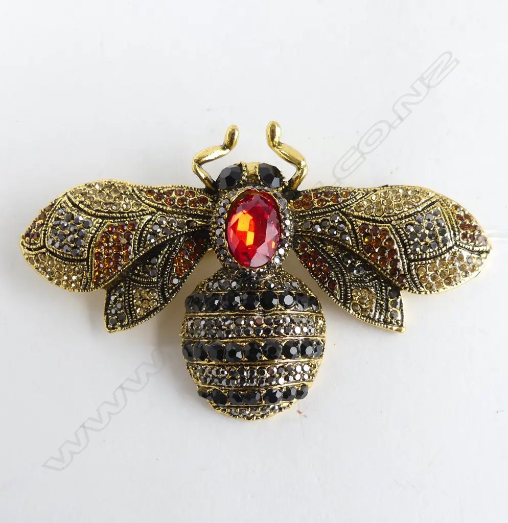 X LG MODERN COSTUME BEE BROOCH Image 1++