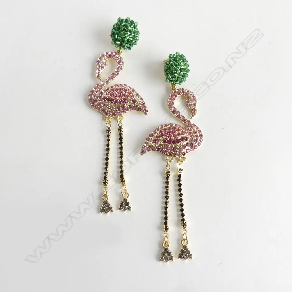 PR NEW COSTUME FLAMINGO DROP EARRINGS Image 1++