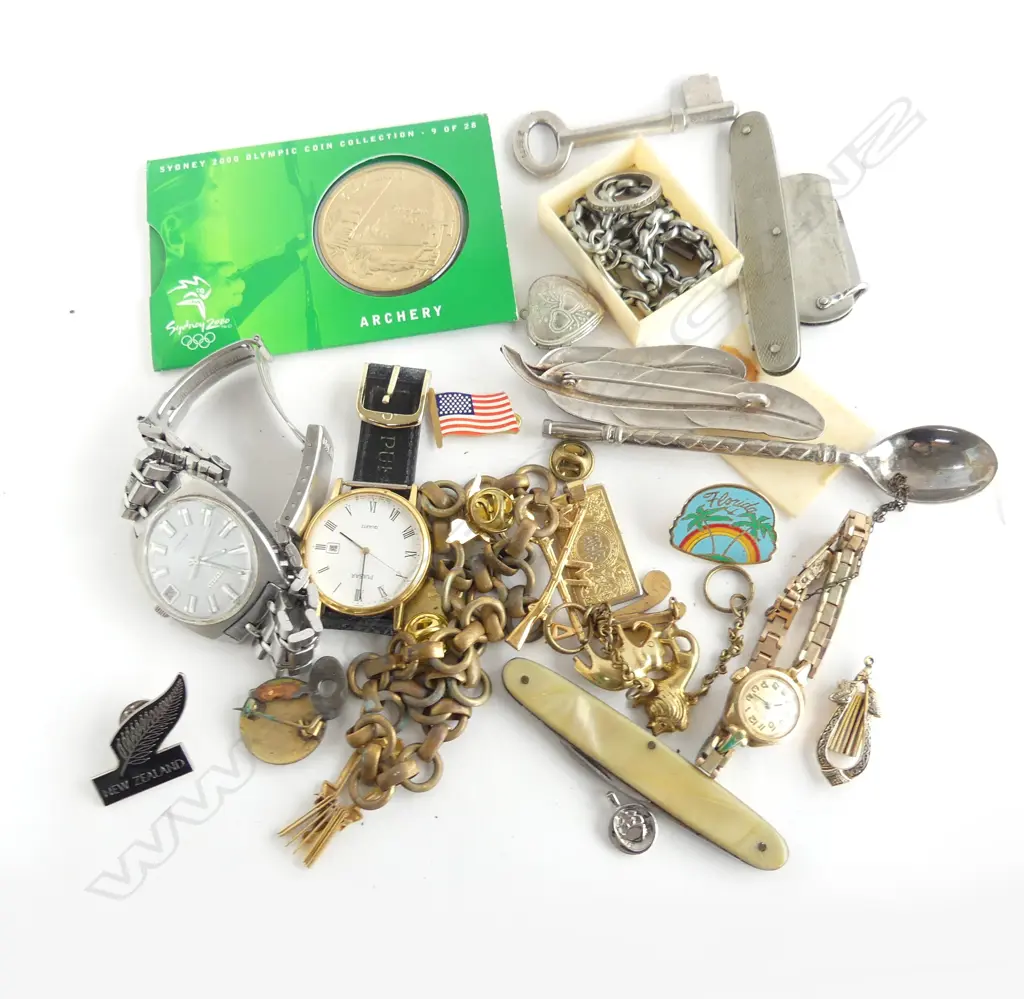 SMALL BOX WRISTWATCHES BADGES ETC Image 1++
