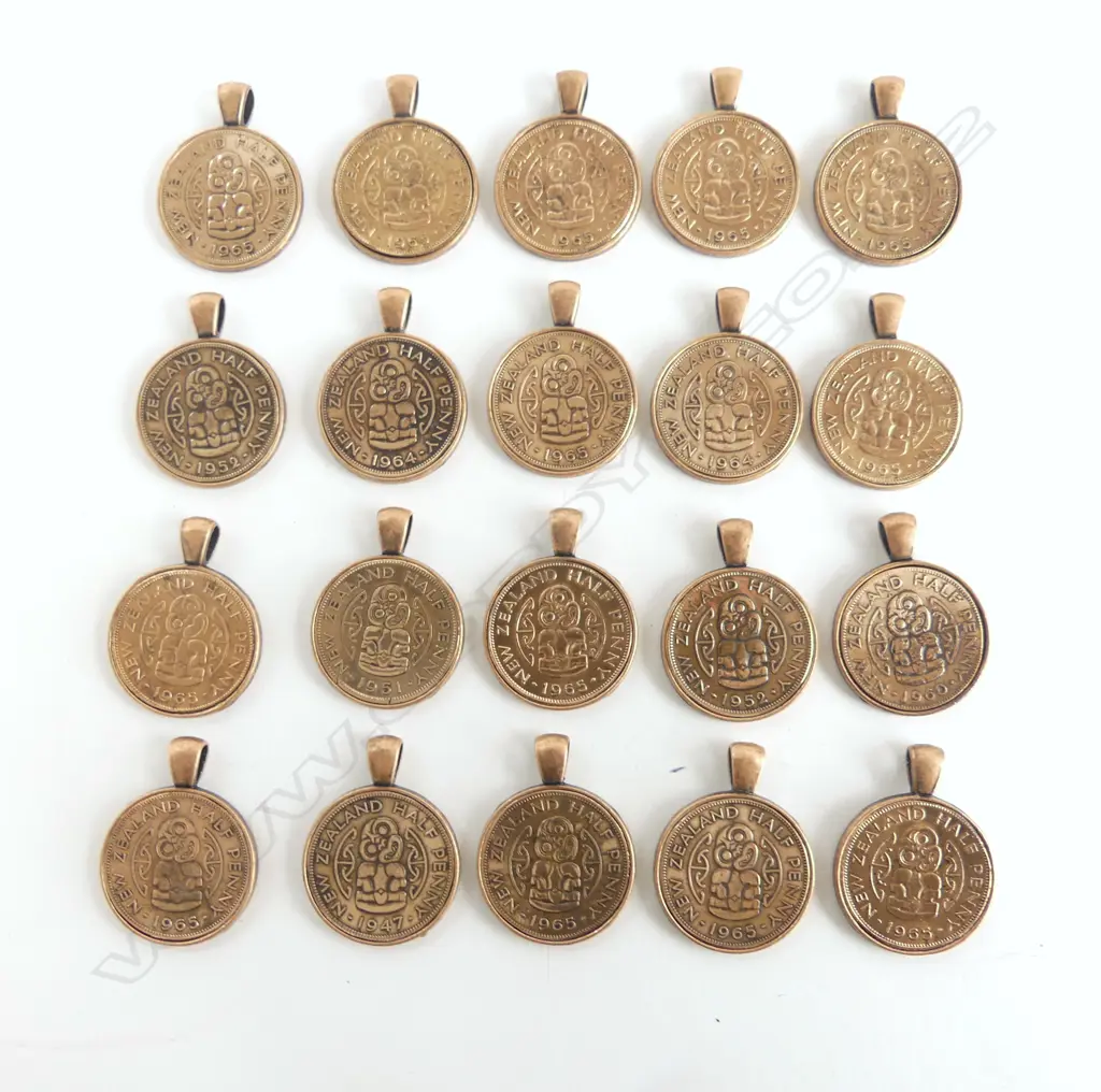 20 MODERN COPPER 1950's/ 60's NZ half penny PENDANTS Image 1++