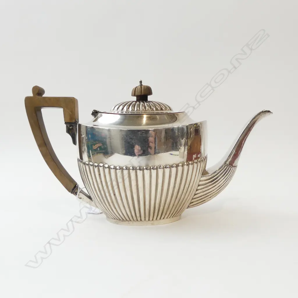 BIRKS STG SILVER TEAPOT, 471gms Image 1++