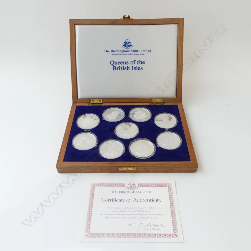 9 STG SILVER COINS 'QUEENS OF THE BRITISH ISLES' 405gms, CASED Image 1++