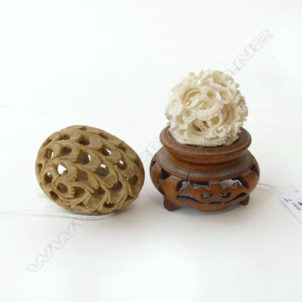 IVORY PUZZLE BALL ON STAND & CARVED BIRD INSIDE CAGE Image 1++