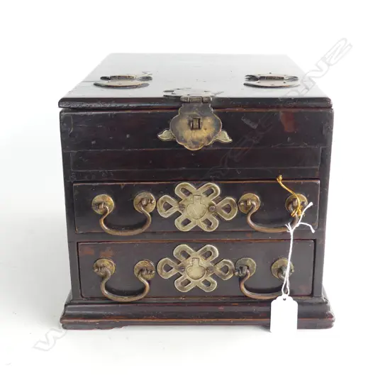VINTAGE ORIENTAL JEWELLERY BOX (FOLDING MIRROR TOP) 260x340x220mm