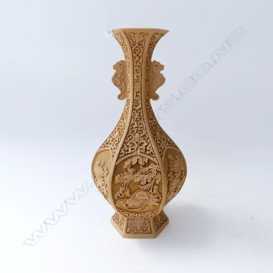 ORIENTAL RESIN VASE H.295mm