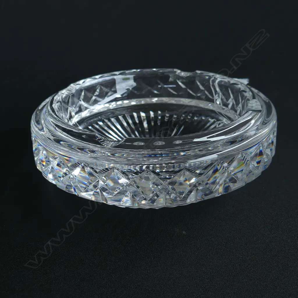 WATERFORD CUT CRYSTAL ASHTRAY DIA 180MM Image 1++