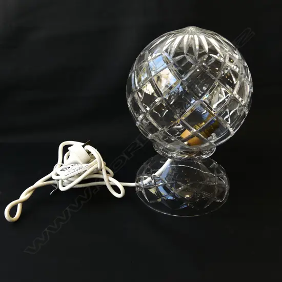 VINTAGE CUT CRYSTAL GLOBE TABLE LAMP EXCELLENT CONDITION REWIRED IN 2022, H.260MM  DIA.180MM