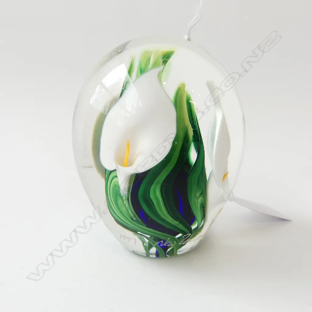 PETER RAOS LILY PAPER WEIGHT, SIGNED & DATED 1997 H.95mm Image 1++
