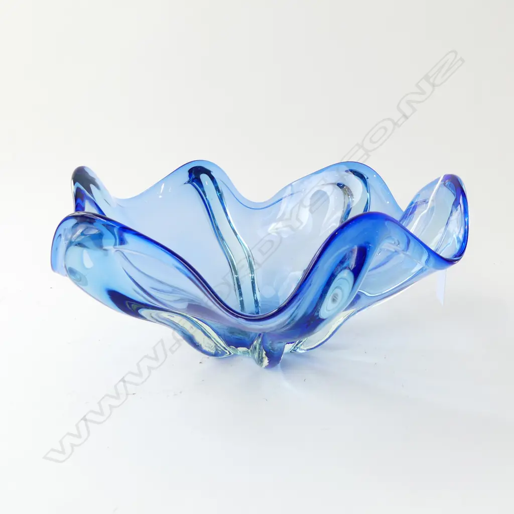 BLUE ART GLASS BOWL 300mm dia Image 1++