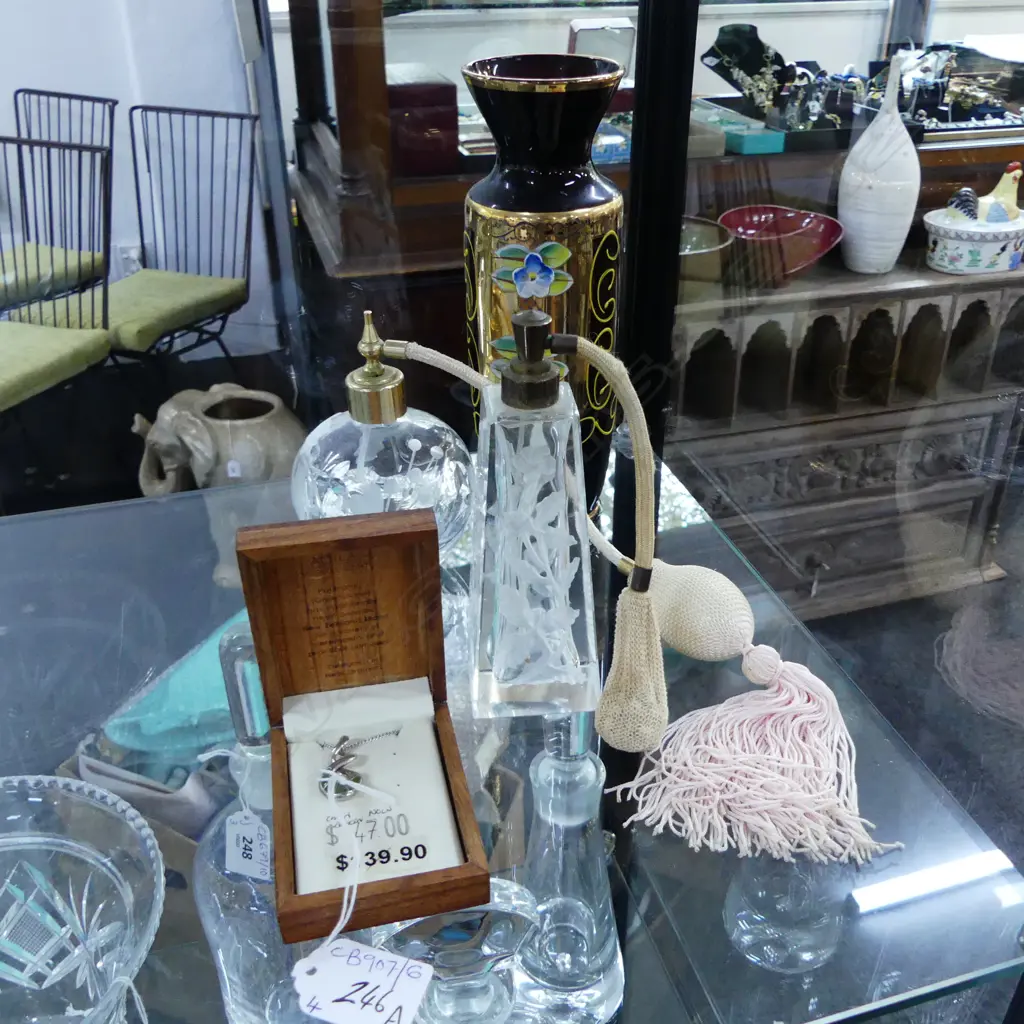 VENETIAN RUBY VASE H.200mm, 2 PERFUME BOTTLES, STG NECKLACE Image 1++