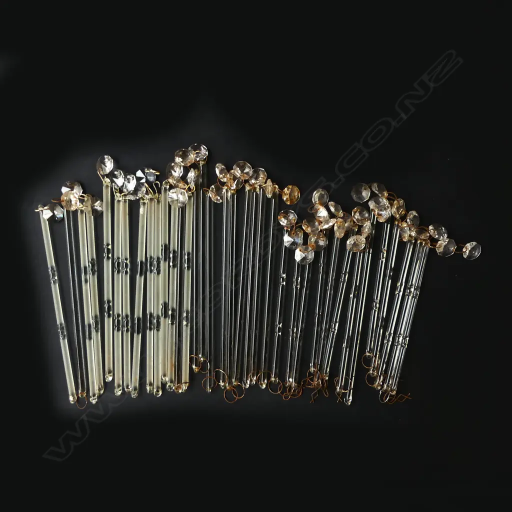40 VINTAGE FACET CUT CRYSTAL DROPS ON STRINGS 12 OF EACH TYPE, L.160MM-170MM Image 1++