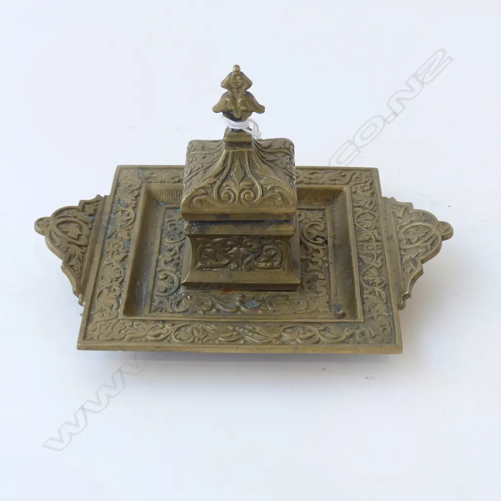 VINTAGE BRASS INKWELL Image 1++