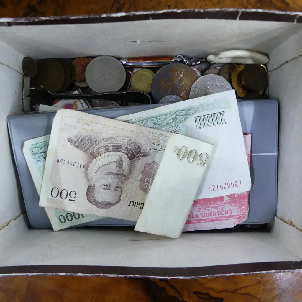 ASST. COINS & BANK NOTES, ETC Image 1++