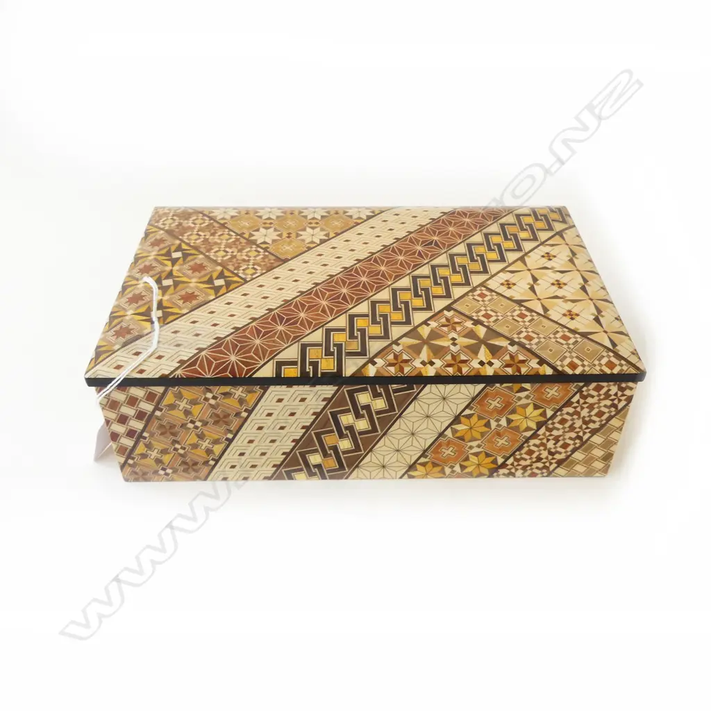 ORIENTAL INLAID WOODEN BOX W.255mm Image 1++