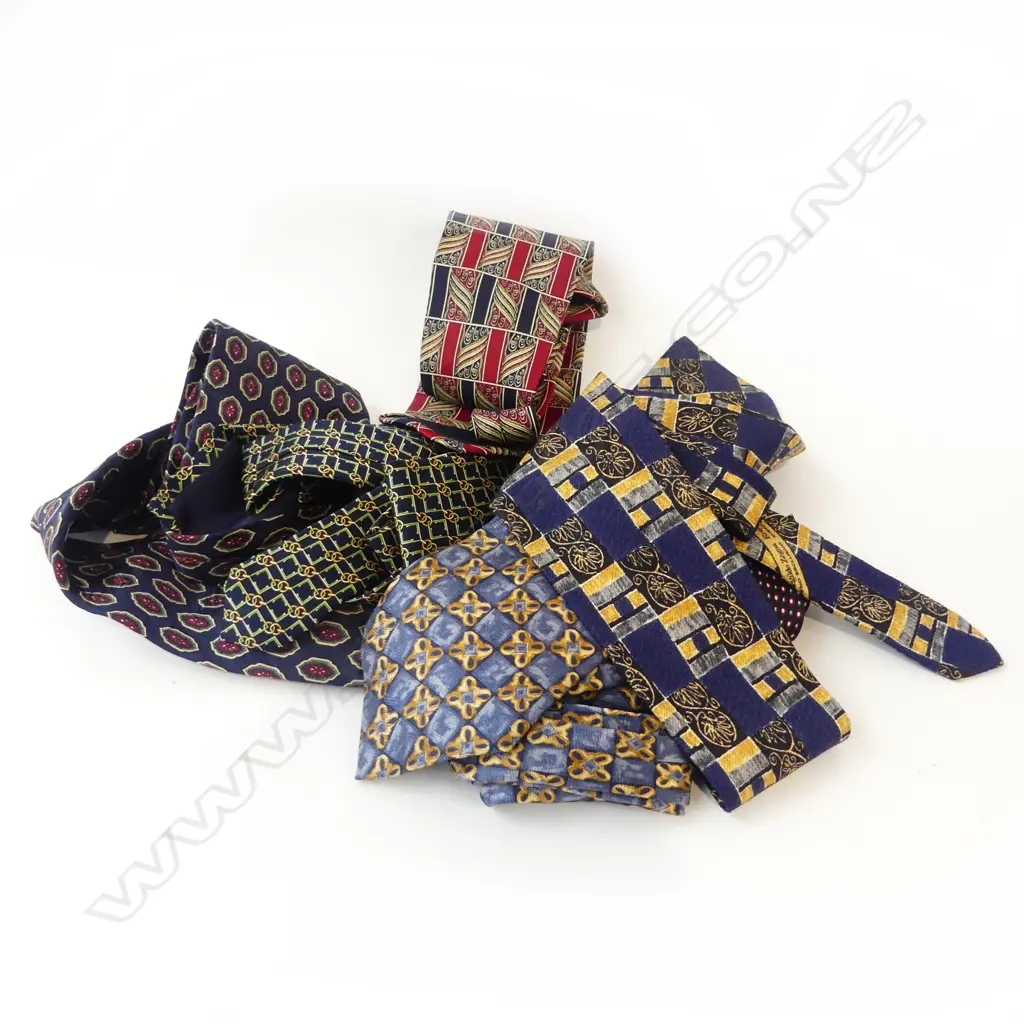 GENTS SILK TIES Image 1++