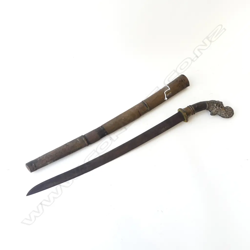 VINTAGE INDONESIAN SWORD & SCABBARD L.715mm Image 1++