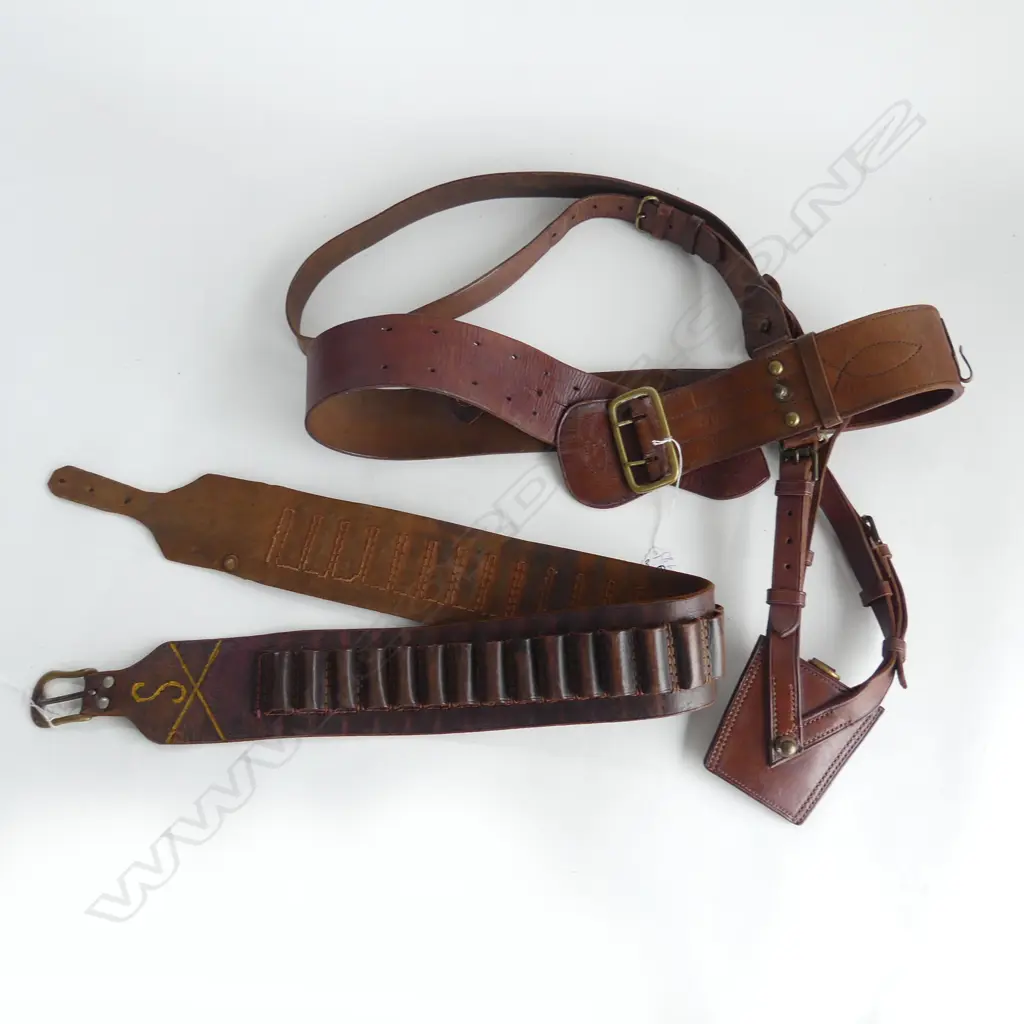 WW1 PERIOD OFFICERS SAM BROWNE BELT & SWORD FROG WITH LEATHER MUNITIONS BELT. Image 1++