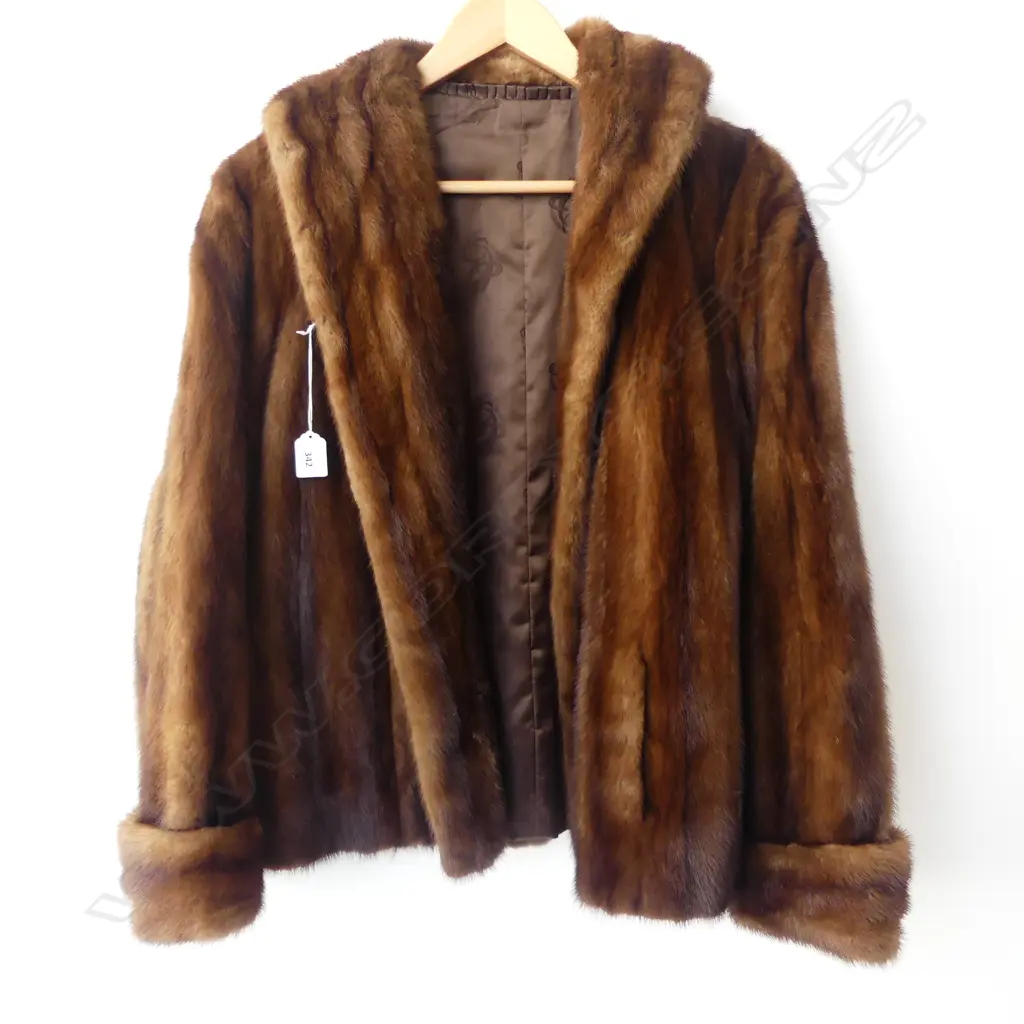 VINTAGE MINK FUR JACKET SIZE 12 TO 14 APPROX VERY GOOD CONDITION Image 1++